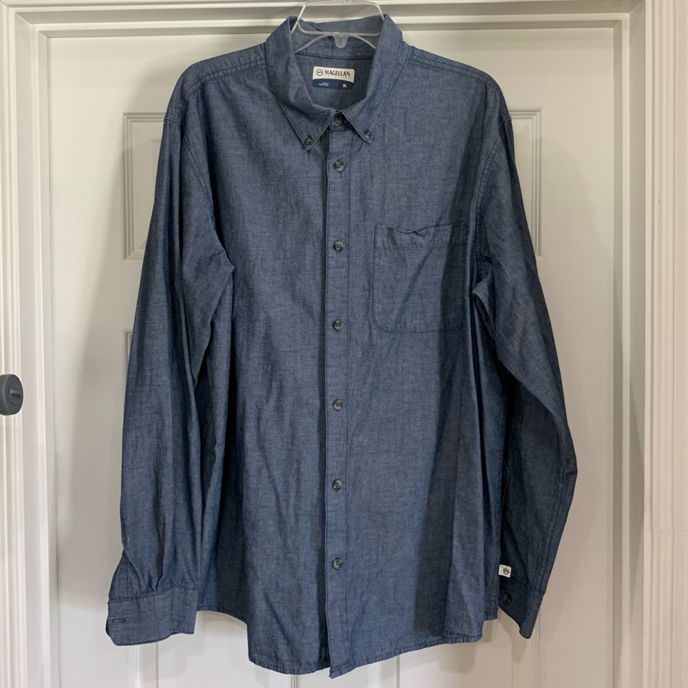 Men’s Chambray Button Down Shirt